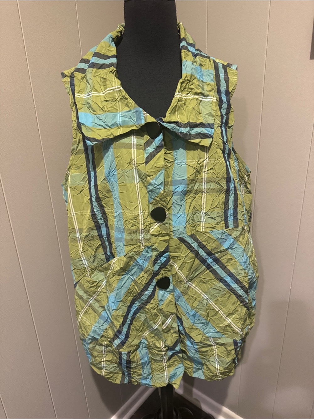 LIV by Habitat Jennie Vest Palm Windowpane crinkled, lightweight layering vest L